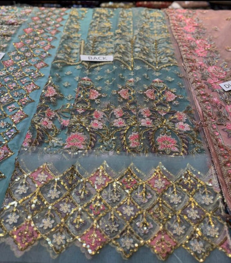 Rede bordada Lehnga Choli: vestido de noiva paquistanês imagem 5