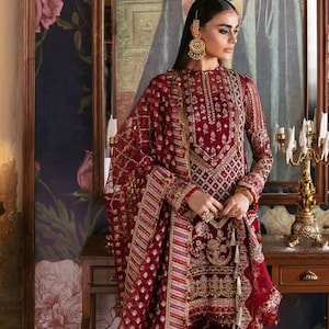 Lyxig rödbrun broderad sharara-kostym: Pakistansk brudklänning bild 3