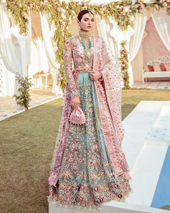 Embroidered Net Lehnga Choli: Pakistani Wedding Dress
