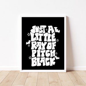 Gewoon een klein straaltje pikzwart | PNG | Sublimatie | Handgetekend | Retro-PNG | T-shirtontwerp | Positief | Halloween-ontwerp | Vleermuizen