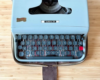 Olivetti Lettera 22 Vintage Typewriter - 1949