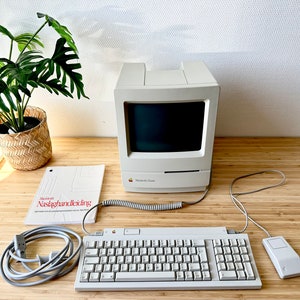 Apple Vintage Macintosh Classic