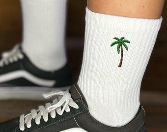 Socks icon embroidery palm tree | for him and her | size 35-50 | black + white | nice gift for friends | vanlife, travel, palm tree and much more.