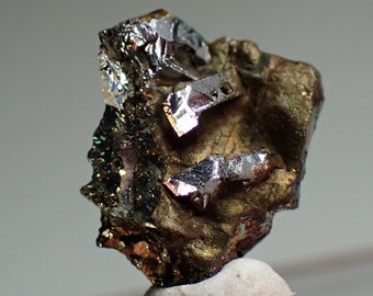 Sperrylite * silvery-bright crystals on matrix from Talnakh, Russia