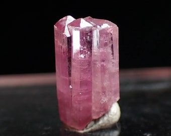 Pink Topaz * Gem crystal from Sanarka, Russia