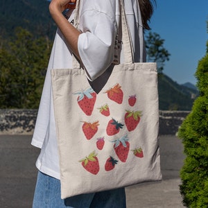 Strawberry Tote Bag, Aesthetic Tote Bag, Cute Tote Bag, Tote Bag with Zipper