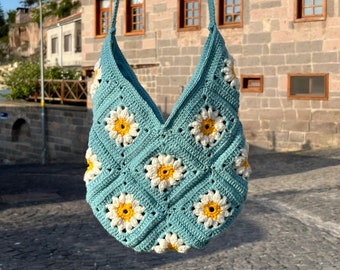 Granny Square Daisy Crochet Bag, Aesthetic Flower Tote Bag, Shoulder Bag, Christmas Gift