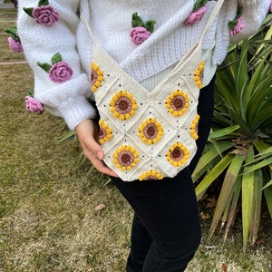 Sunflower Crochet Bag, Granny Square Daisy Bag, Floral Aesthetic Bag, Birthday Gift image 4