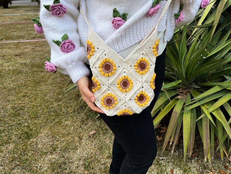 Sunflower Crochet Bag, Granny Square Daisy Bag, Floral Aesthetic Bag, Birthday Gift image 4