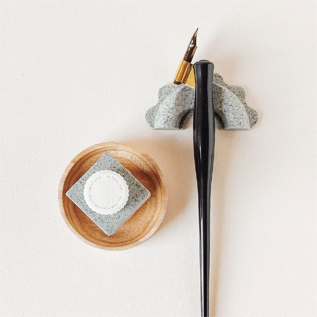 Pen Rest Rainbow - Etsy