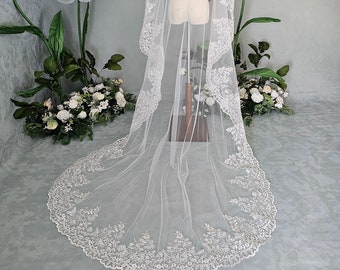 Wide lace mantilla veil, Lace veil, Mantilla veil