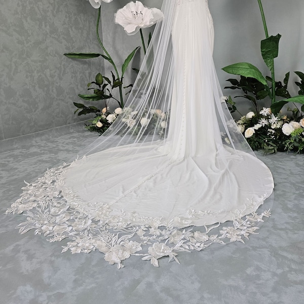 Lace bridal veil with sparkle sequence , Cathedral lace veil