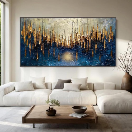質感のある都市景観の油絵、厚塗りの金色のスカイライン、青い夜の壁飾り