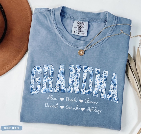 Personalized Grandma Shirt with Kids Names, Floral Grandma Shirt, Custom Grandma Gift, Grandma Tee