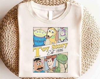 Camiseta de amigos de Toy Story de Disney, camiseta de Toy Story, camiseta de Toy Story Land, camiseta de personajes de la película Toy Story, regalo de cumpleaños de Toy Story, camiseta de Buzz