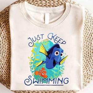 Disney einfach weiter schwimmen finden Shirt, findet Nemo Shirt, Animal Kingdom T-Shirt, findet Nemo Charakter Shirt, findet Nemo Geburtstagsparty Shirt