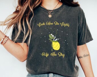 Disney Ray Firefly Look How She Lights Up The Sky Shirt, Disney Magic Kingdom Shirt, Disney Princess And The Frog Shirt, Princess Shirt