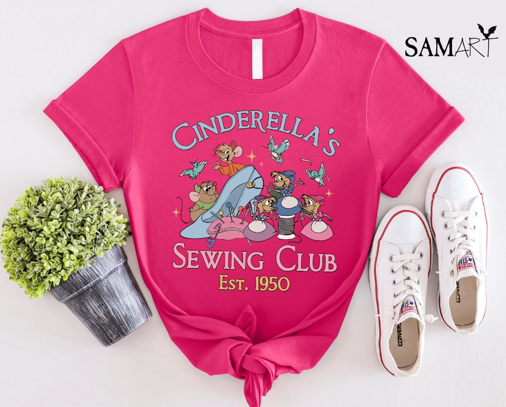 【海外購入】Disney ディズニー　ビンテージ⭐️シンデレラ刺繍 シャツ【L】 Vintage Disney Cinderella's Sewing Club Est 1950 Shirt,disney