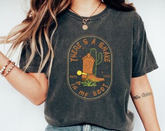 Disney Toy Story Es gibt eine Schlange in meinem Stiefel Woody Shirt, Toy Story Shirt, Toy Story Land Shirt, Toy Story Sie haben einen Freund in mir Shirt