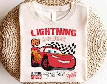 ディズニー カーズ ライトニング マックィーン シャツ、バースデー ボーイ トリップ シャツ、ディズニー カーズ シャツ、ディズニー カーズ マッチング シャツ、ラジエーター スプリングス シャツ、ピストン カップ