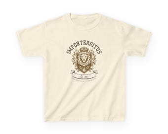 Camiseta infantil con escudo de león Imperterritus / Emblema heráldico vintage,