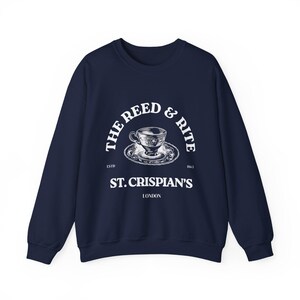 Emma M Lion Sweatshirt mit Rundhalsausschnitt - Reed and Rite in St Crispian's, London, bestes Merch-Geschenk für Bücherfans, Vintage-Vibe des viktorianischen Zeitalters Bild 5