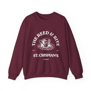 Sudadera de cuello redondo Emma M Lion - Reed and Rite en St Crispian's, Londres, el mejor regalo para amantes de los libros, estilo vintage victoriano.
