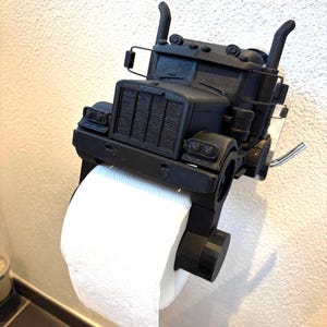 US Truck Toilet Paper Holder Wall Mounted – Truck Bathroom Decor | Rustic PLA Toilet Roll Holder for Truckers & Car Fans