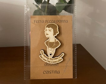 Calamita artigianale ispirata a Coco Chanel (idea regalo festa della donna)