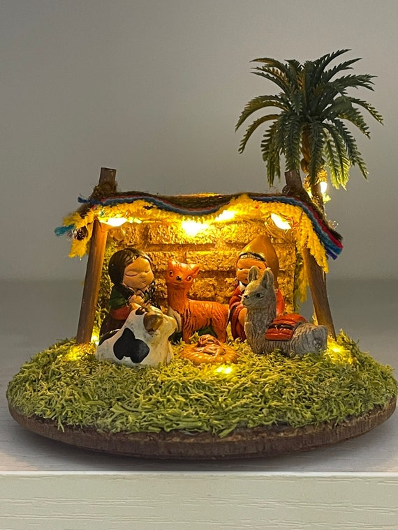 Peruvian style handcrafted nativity scene (Made in Italy)