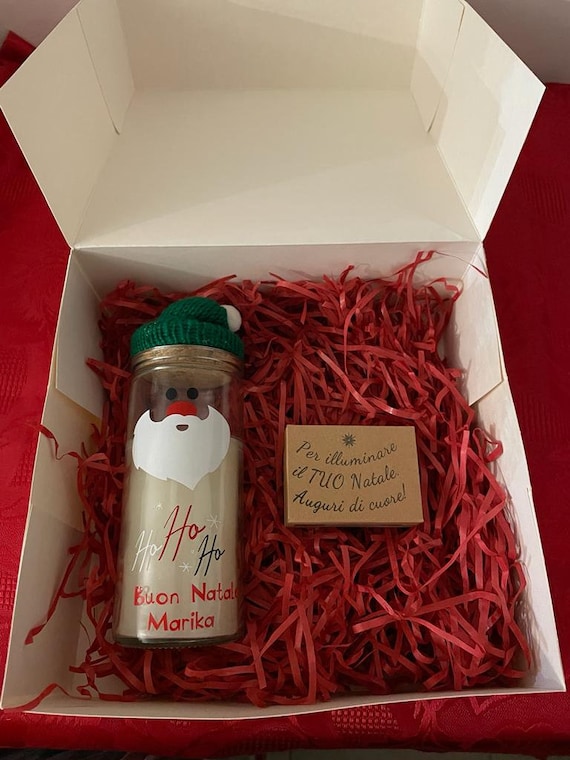 Gift box with customizable Christmas candle and matchbox