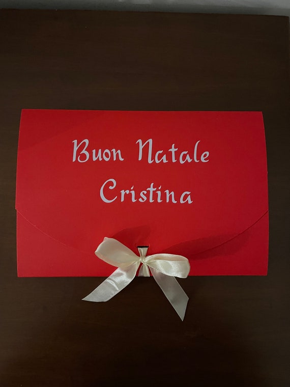 Gift box for friends with wristlet and customizable card holder (Christmas gift idea)
