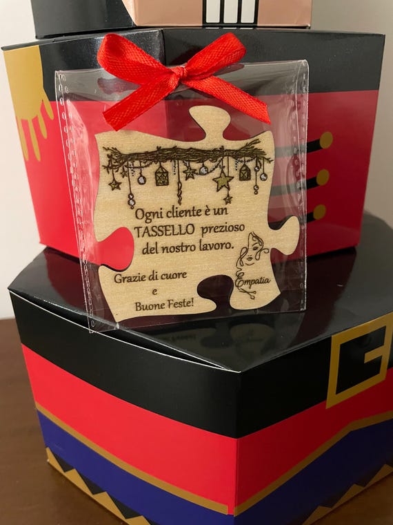 Corporate Christmas gifts (gifts for clients, employees, or colleagues)