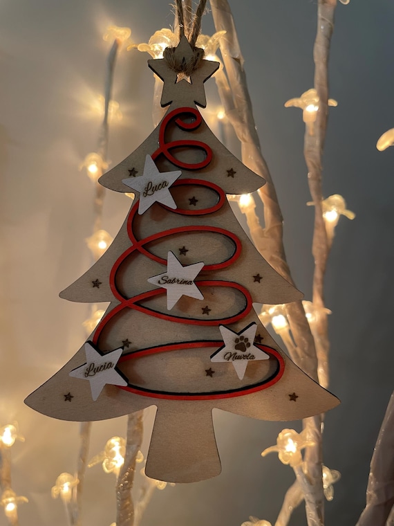 Wooden Family Christmas Tree – Personalized Decoration with Names and Stars