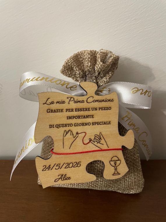 Personalized wooden First Communion and Confirmation favor, red thread of destiny, ideal for guests, godfathers and godmothers.