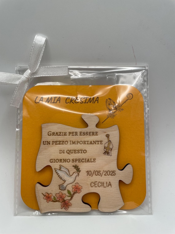 Confirmation favors for girls or boys - Personalized wooden magnets "Colomba"