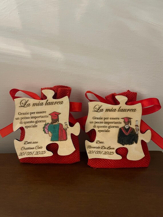 Bomboniere laurea- Calamite in Legno personalizzate "Laureato e Laureata"