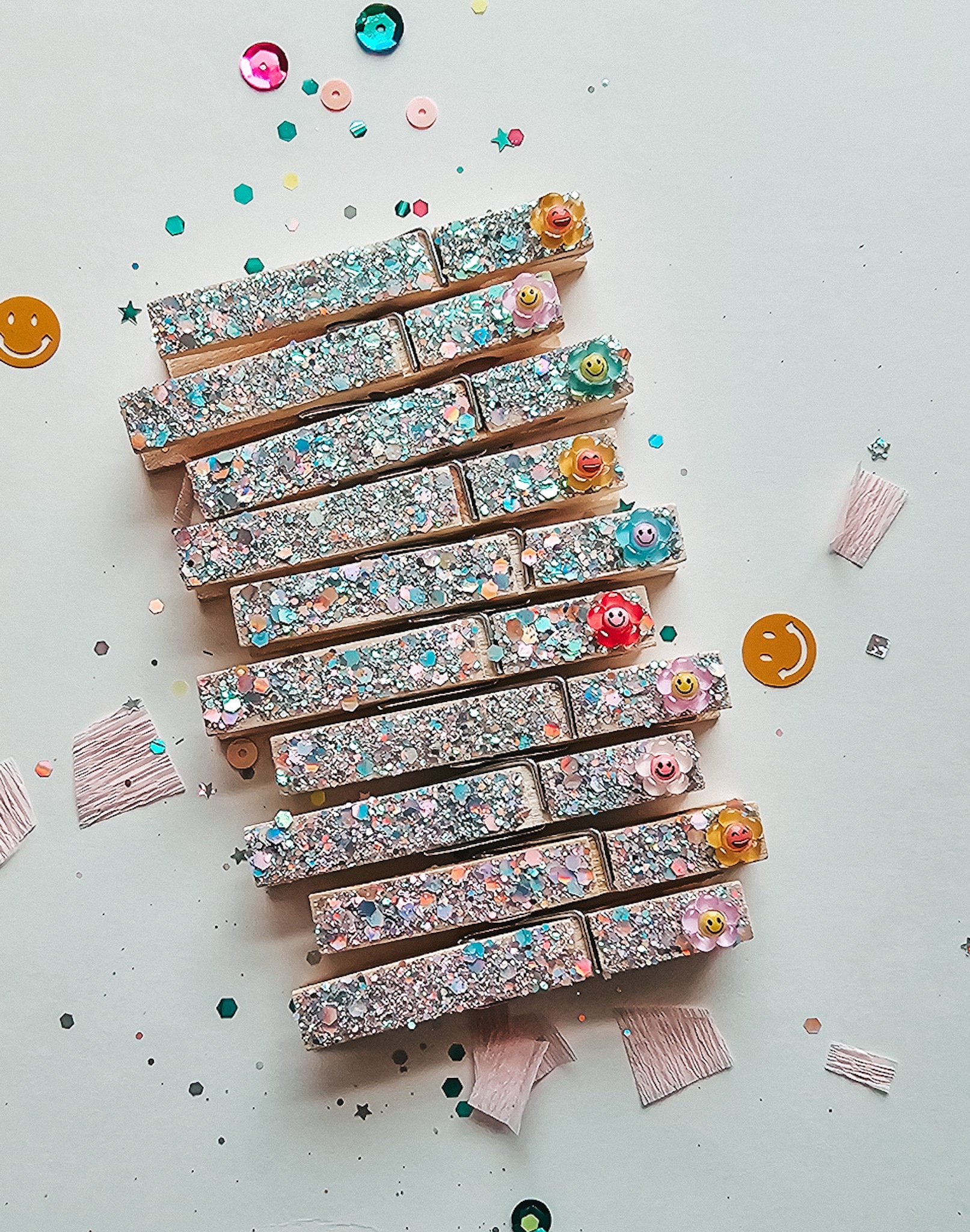 Cheerleading Clothespins, DAISY Clothespins PACK OF 10, Cheer Pin, Cheerleading Clothespins for