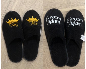 Personalised black closed toe slippers, Men’s black closed toe slippers, Embroidered slippers, personalised slippers, king slippers, King sl