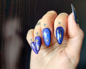 Blue/Pink Witchy Cat Eye Duochrome Press-on Nails | UK-Based Shop | Trendy Luxury False Nails | Hand-Painted Fake Nail | Moon & Clouds Nails