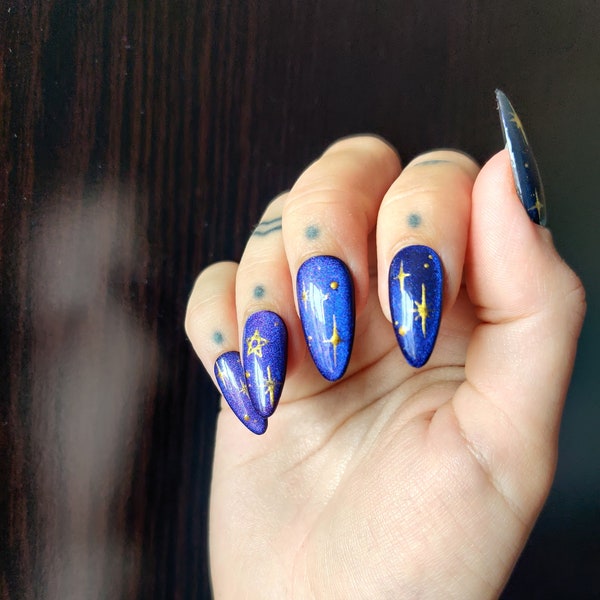 Blue/Pink Witchy Cat Eye Duochrome Press-on Nails | UK-Based Shop | Trendy Luxury False Nails | Hand-Painted Fake Nail | Moon & Clouds Nails