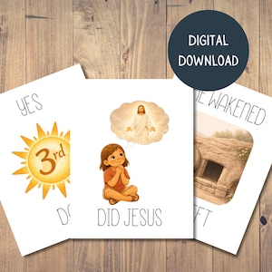 Può includere: Tre biglietti bianchi con illustrazioni e testo. Un biglietto mostra un sole con il numero "3rd" all'interno. Un altro mostra un bambino che guarda Gesù in una nuvola. Il terzo biglietto raffigura una tomba vuota. Le parole "YES", "DID JESUS" e "HE WAKENED" sono scritte sui biglietti.