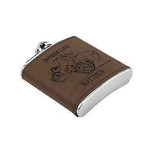 Personalized Can-Am Spyder Flask: Laser Engraved Leather Gift immagine 5