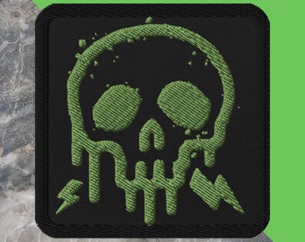 Grunge Skull Motorcycle Patch: Embroidered Biker Vest Applique