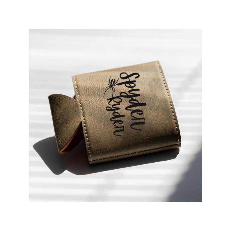 Can-Am Spyder Ryder Faux Leather Can Cooler: Laser Engraved Drink Coozie zdjęcie 5