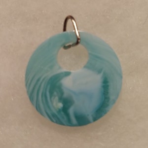 Round green resin pendant