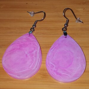Teardrop pink resin earrings