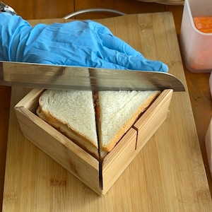 Wooden box for cutting Sandwich
