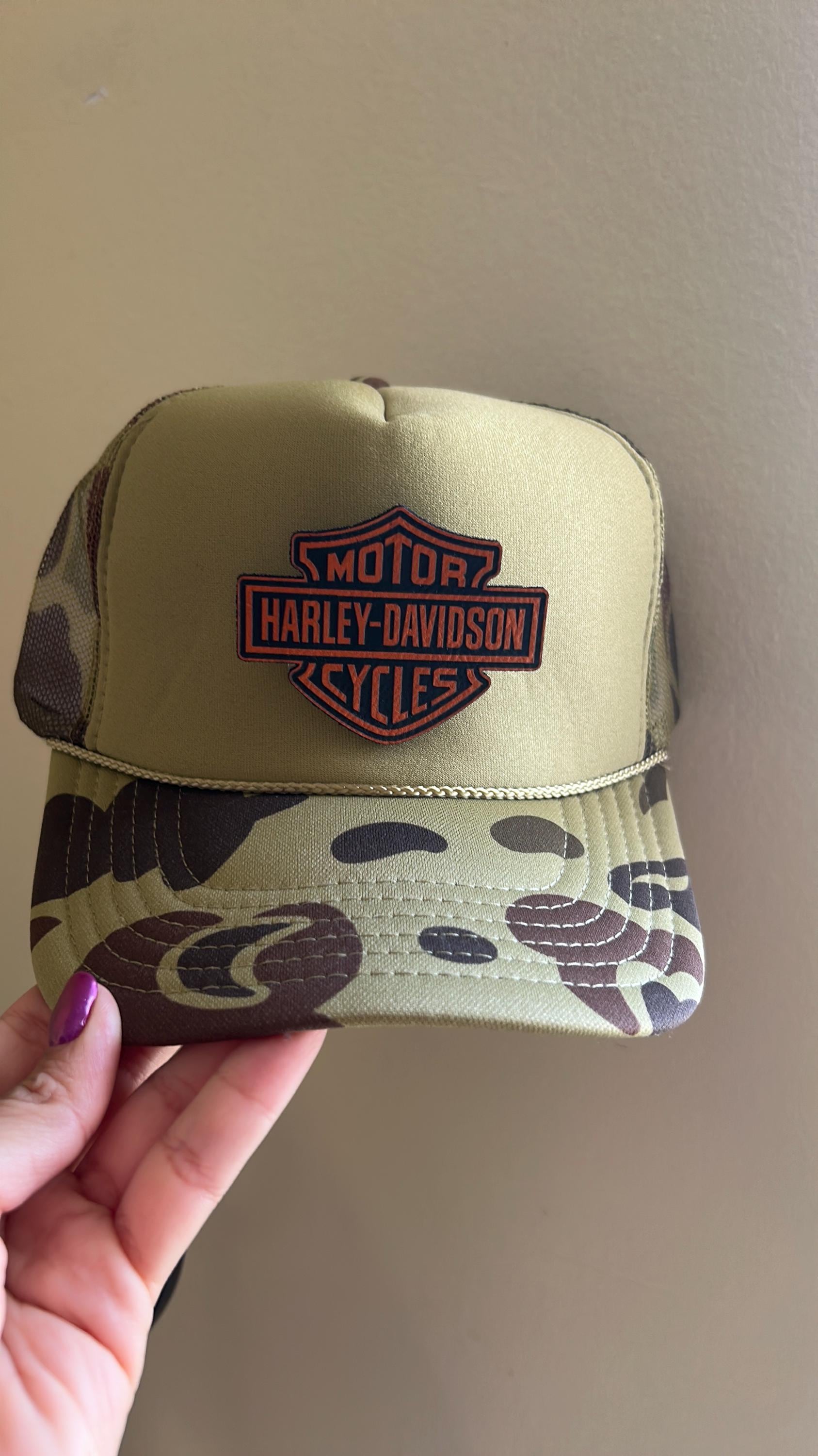 Harley Davidson Womens Camo Trucker Hat Grommet Studded Distressed HD 03 Grunge H-D® Realtree® APG Trucker Cap | Harley-Davidson USA main image 3