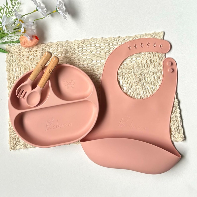 Set per lo svezzamento del bambino personalizzato,Regalo per bambino personalizzato,Regalo per bambino,Bavaglino in silicone,Regalo per bambino personalizzato,Set per l'alimentazione del bambino,Piatto per bambino personalizzato immagine 3